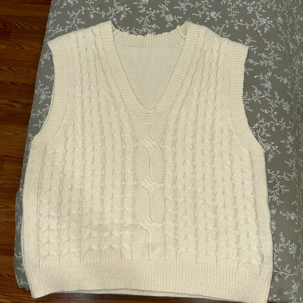 Sweater vest